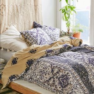 Urban Outfitters Duvet Cover TWIN XL